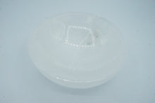 Load image into Gallery viewer, Selenite Bowls, Round and Heart - ohiohippiessmokeshop.com
