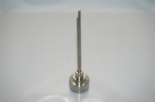 Load image into Gallery viewer, Titanium Dabber With carb
