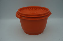 Load image into Gallery viewer, 4.5x3.5in vintage Tupperware bowl- ohiohippies.com
