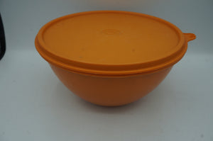 mid-century Tupperware bowl- ohiohippies.com