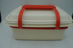 vintage Tupperware lunch box- ohiohippies.com