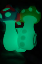 Load image into Gallery viewer, Silicone Mushroom Pipe - Ohiohippies.com
