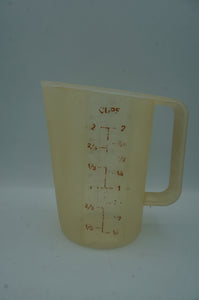 vintage Tupperware measuring cup- ohiohippies.com