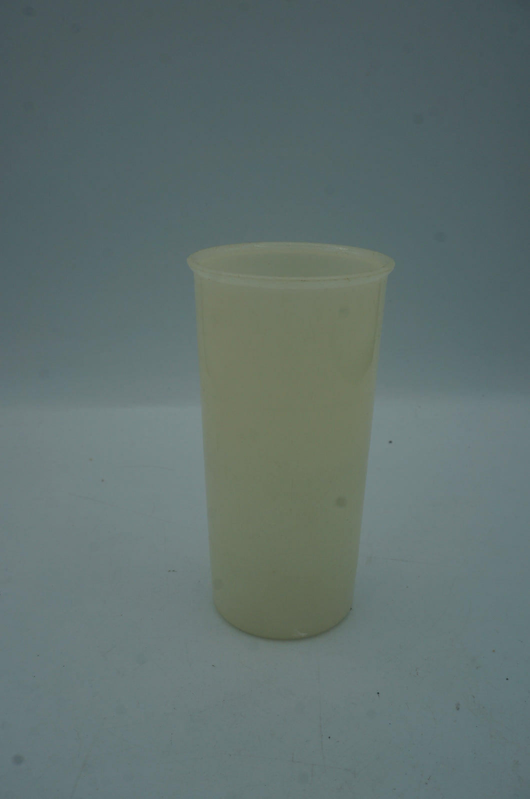 small vintage Tupperware cup- ohiohippies.com