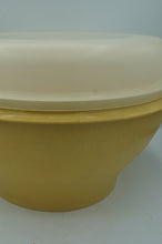Load image into Gallery viewer, large vintage Tupperware bowl- ohiohippies.com
