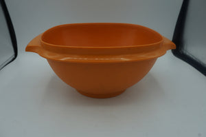 vintage Tupperware bowl- ohiohippies.com