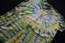 Load image into Gallery viewer, Ladies Tie Dye - Caliculturesmokeshop.com
