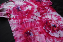 Load image into Gallery viewer, Tie Dyes - Caliculturesmokeshop.com
