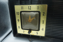 Load image into Gallery viewer, Vintage Radio - Caliculturesmokeshop.com
